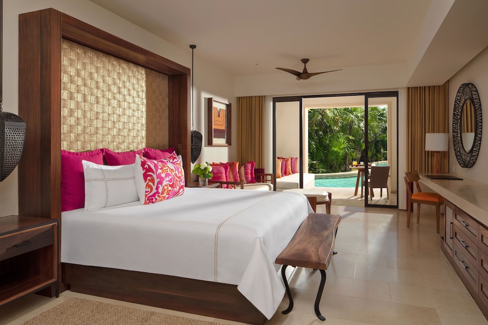 Preferred Club Junior Suite Ocean Front Swim Out King del hotel Secrets Akumal Riviera Maya - Adults Only - All Inclusive. Foto 2
