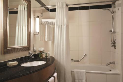 Habitación Twin - 2 camas individuales del hotel Hilton London Paddington. Foto 4