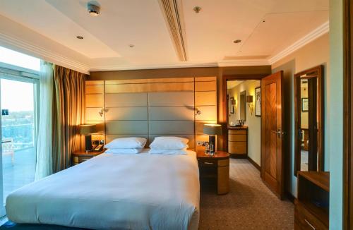 Suite Executive con terraza del hotel Hilton London Paddington. Foto 4