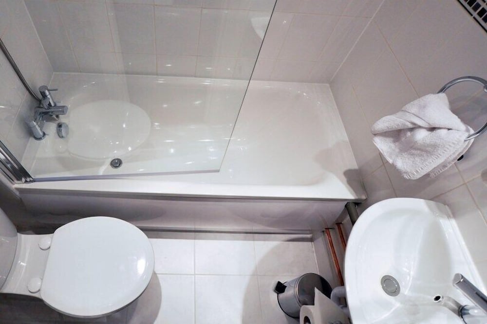 Habitación con 2 camas individuales del hotel Brunel. Foto 10