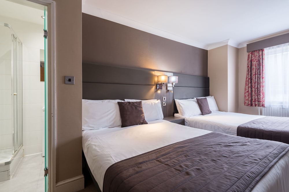 Habitación cuádruple del hotel Brunel
