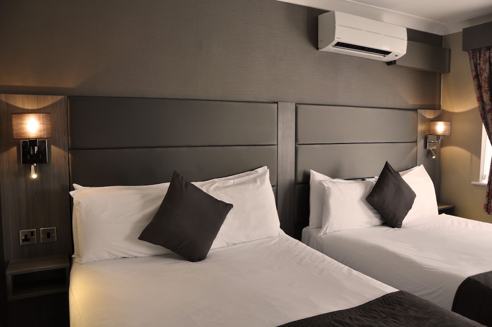 Habitación cuádruple del hotel Brunel. Foto 5