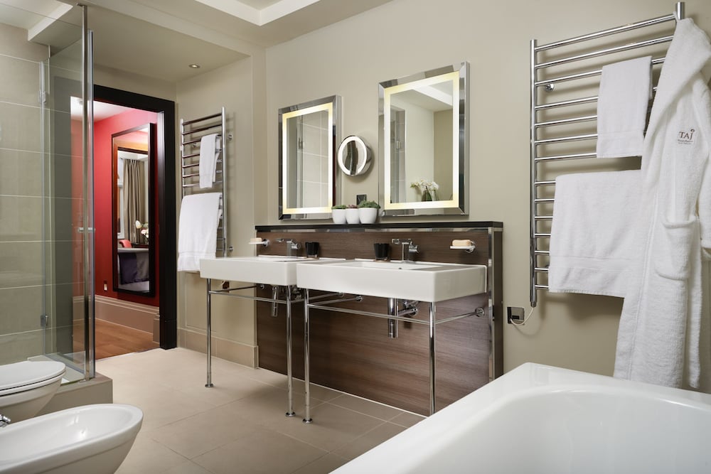 Suite Deluxe, 3 habitaciones (Kings) del hotel Taj 51 Buckingham Gate, Suites and Residences. Foto 6