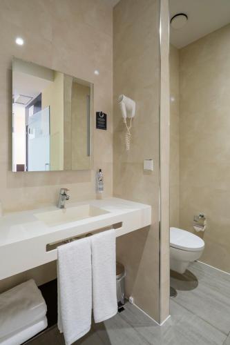 Habitación Doble Económica del hotel Route 42. Foto 4