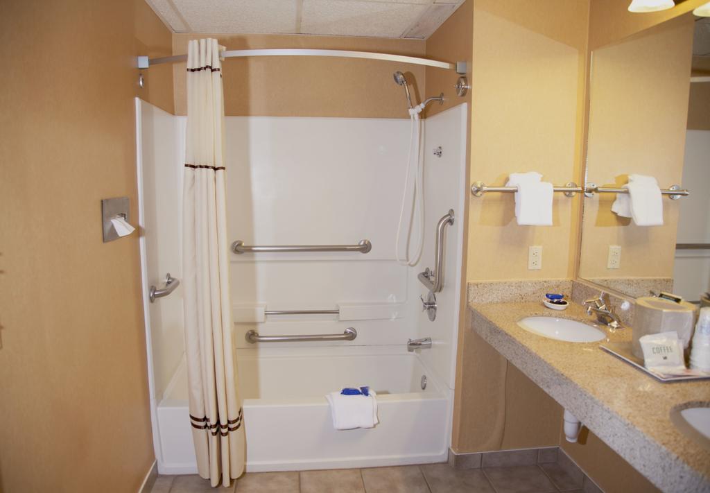 Habitación con 2 camas grandes - Adaptada para personas con discapacidad del hotel Best Western Plus Ruby's Inn