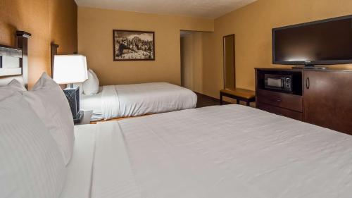 Habitación adaptada para personas de movilidad reducida - 2 camas grandes - No fumadores del hotel Best Western Plus Ruby's Inn. Foto 4