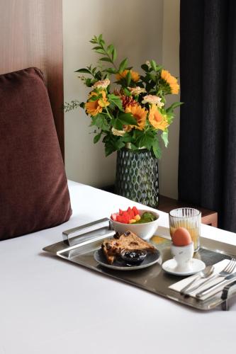 Superior King Room with King Bed del hotel Mayflower Opéra. Foto 3