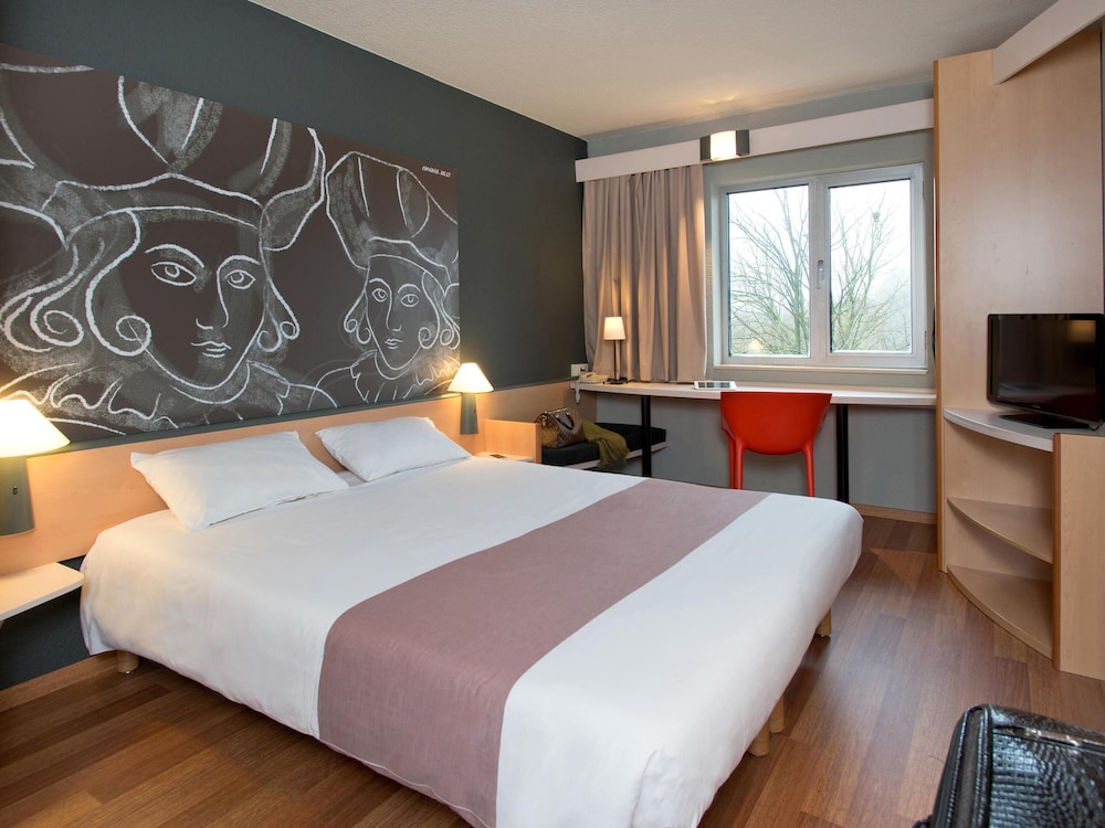 Habitación con 1 cama doble del hotel Ibis Aalst Centrum