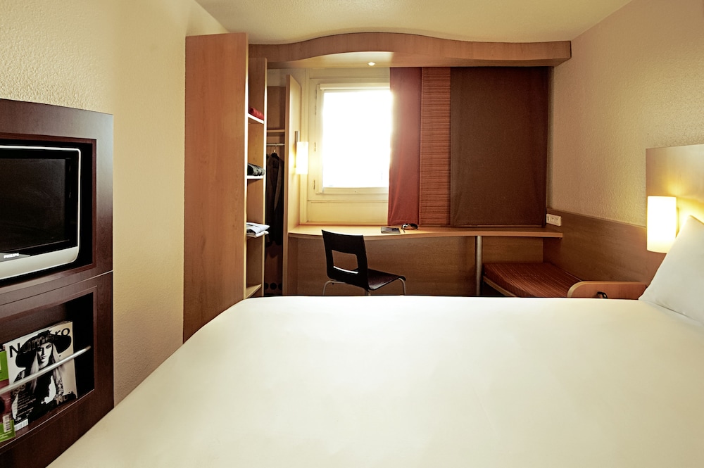 Habitación Doble del hotel Ibis Lyon Est Chaponnay. Foto 2
