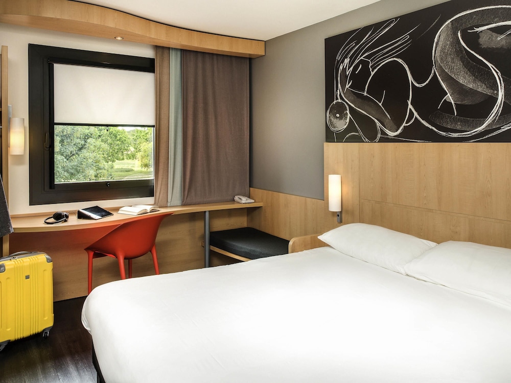 Habitacion Standard con 1 cama doble del hotel Ibis Montceau Les Mines