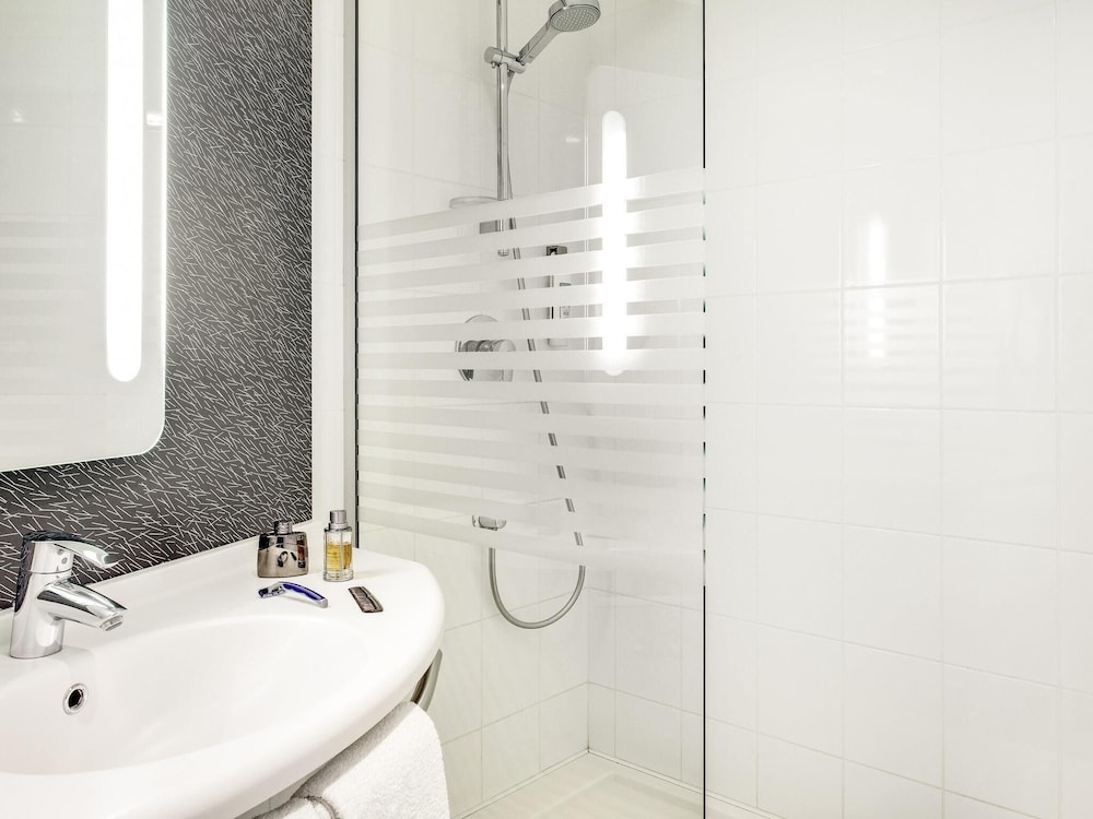 Habitación Standard con 2 camas individuales del hotel Ibis Montceau Les Mines