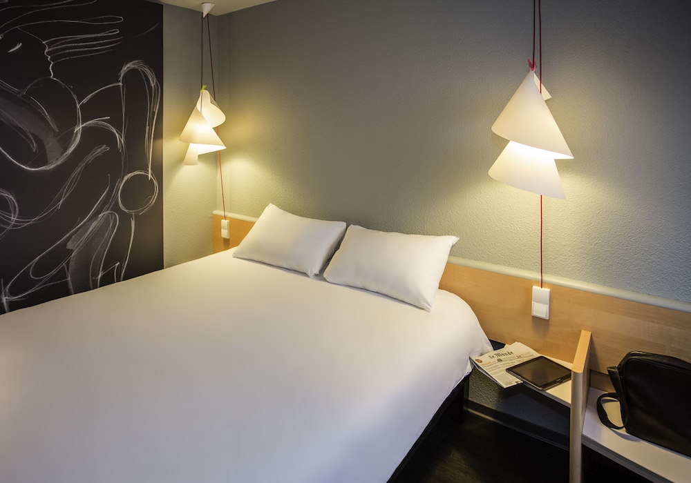 Habitación Estándar con 1 cama doble del hotel Ibis Montelimar Nord. Foto 3