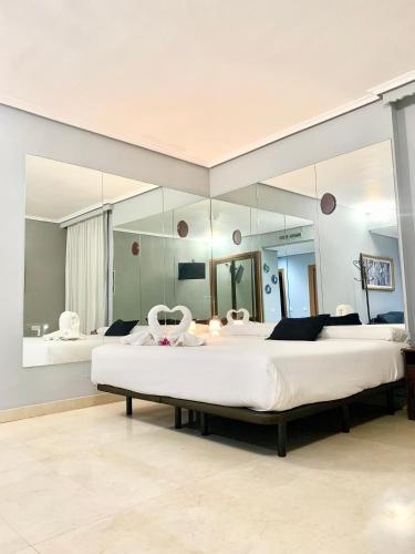 Suite del hotel Humanes. Foto 2
