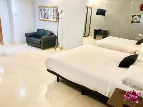 Suite del hotel Humanes. Foto 4