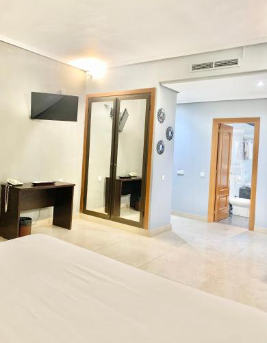 Suite del hotel Humanes. Foto 5