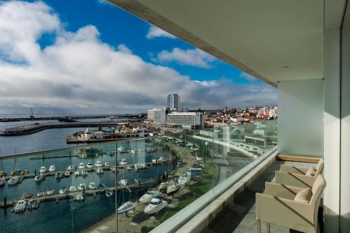 Suite con vistas al mar del hotel Octant Ponta Delgada