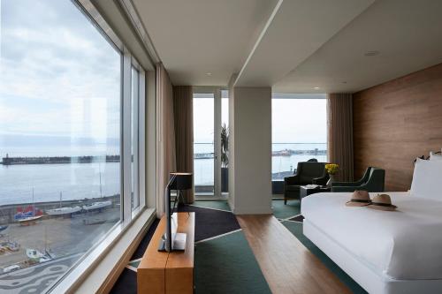 Suite con vistas al mar del hotel Octant Ponta Delgada. Foto 4