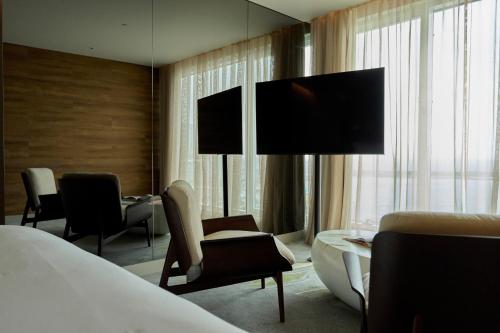 Habitación Doble Superior con vistas al mar del hotel Octant Ponta Delgada. Foto 10