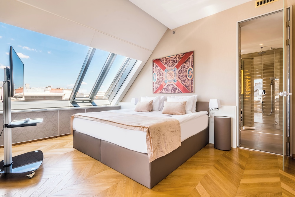 Basilica Suite with Terrace del hotel Moments Budapest by Continental Group. Foto 1