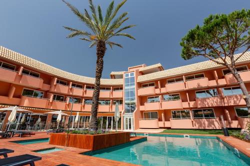 Suite Grand con piscina y jardín del hotel Vilamoura Garden - Adults Only. Foto 3