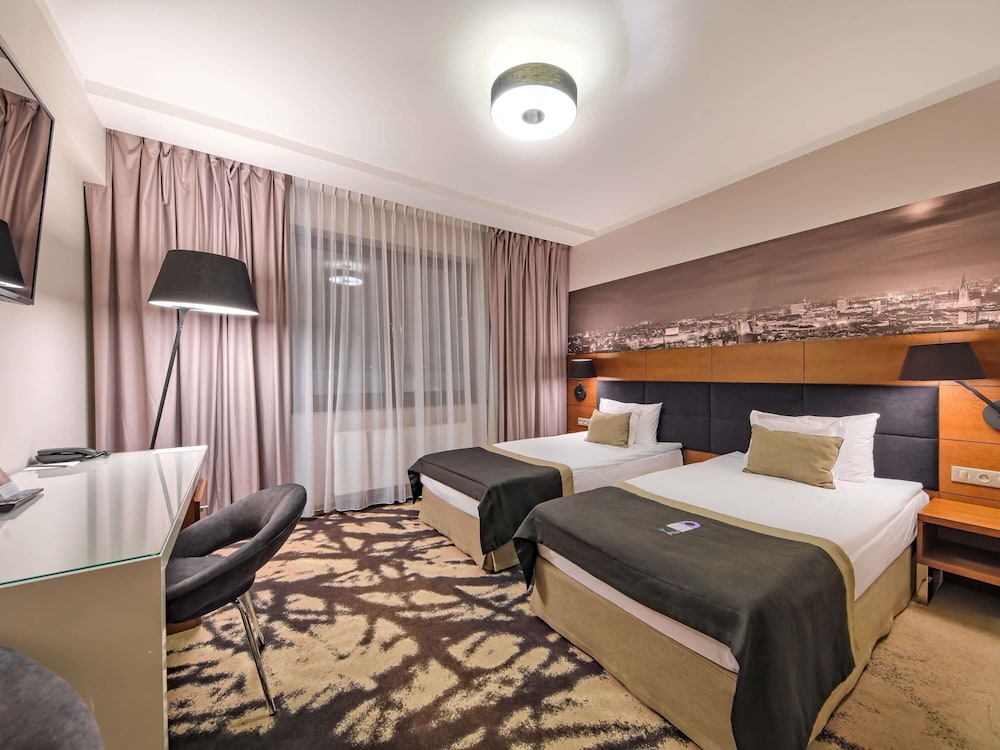 Habitación estándar con dos camas individuales del hotel Mercure Bydgoszcz Sepia