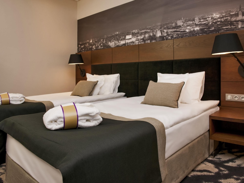 Habitación Privilege con dos camas individuales del hotel Mercure Bydgoszcz Sepia. Foto 5