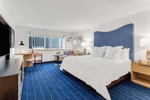 Habitación Clásica con cama extragrande y vistas a la ciudad del hotel Intercontinental Miami, An Ihg. Foto 4