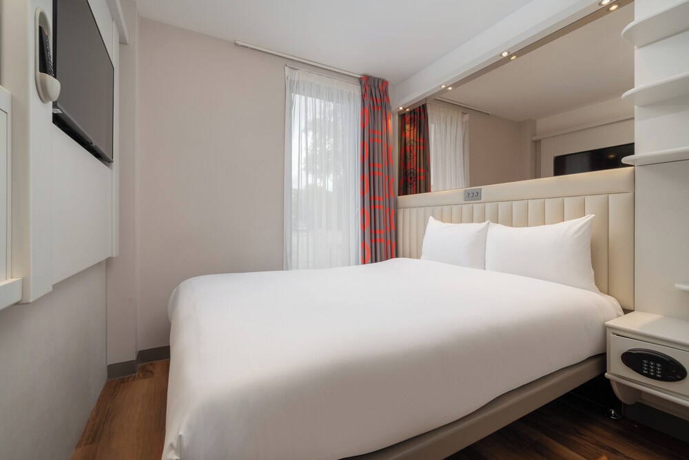 Classic Double with Window del hotel Point A - London, Canary Wharf. Foto 3