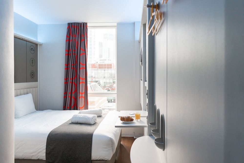 Classic Double with Window del hotel Point A - London, Canary Wharf