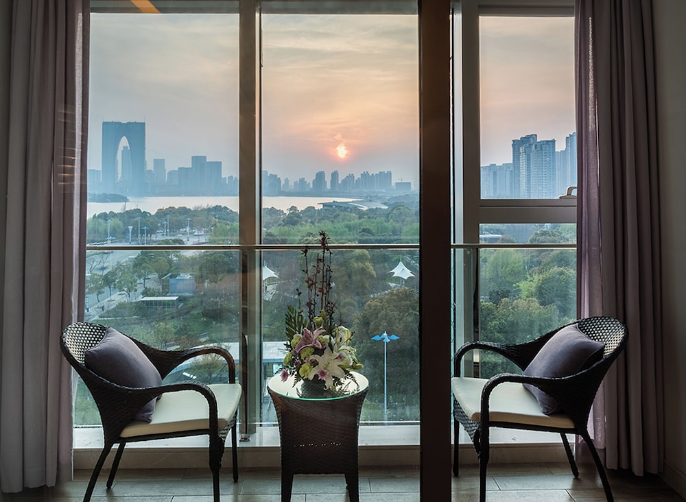 Habitación Premier con 1 cama King del hotel Novotel Suzhou Sip. Foto 6
