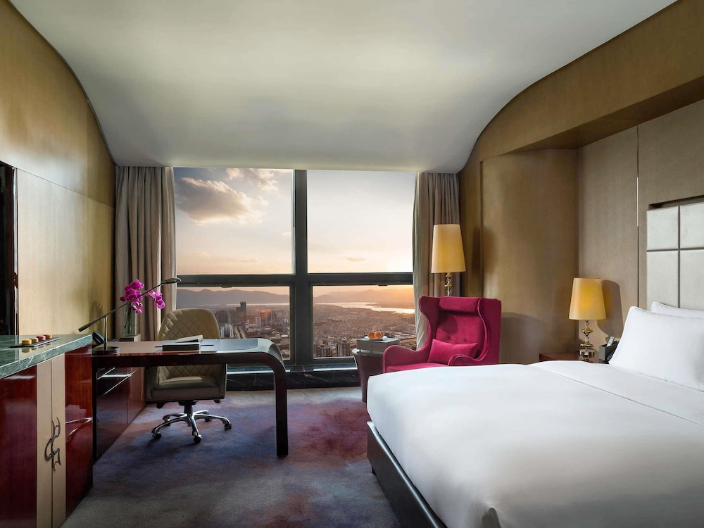 Habitación de lujo, 1 cama de matrimonio grande, vistas al lago del hotel Sofitel Kunming