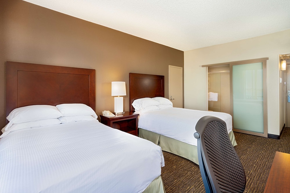 Habitación Deluxe, 2 camas dobles del hotel Wyndham San Diego Bayside. Foto 1