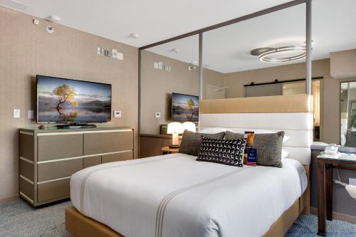 Alojamiento Deluxe - 1 cama grande - Adaptado para personas de movilidad reducida del hotel Zoe Fisherman's Wharf. Foto 3