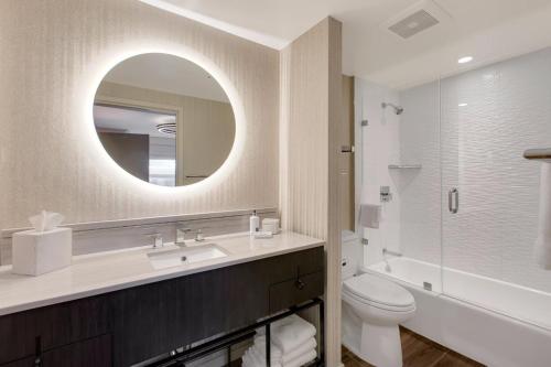 Suite con cama grande - Signature del hotel Zoe Fisherman's Wharf. Foto 15