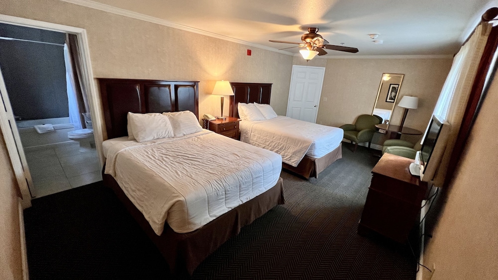 Suite familiar Deluxe de 2 dormitorios con vistas al río del hotel Yosemite View Lodge. Foto 1