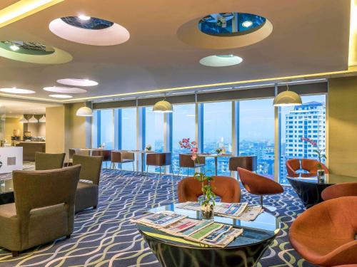 Suite Premier del hotel Novotel Yangon Max. Foto 2