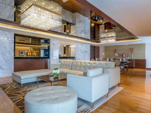 Suite Premier del hotel Novotel Yangon Max. Foto 5