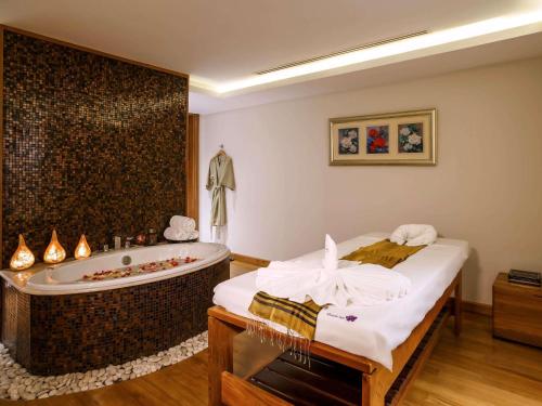 Suite Premier del hotel Novotel Yangon Max. Foto 9