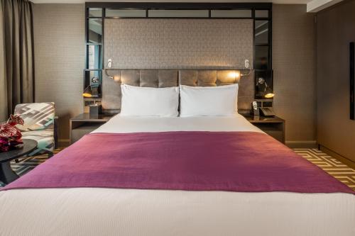 Xscape - 1 cama extragrande del hotel COURTHOUSE SHOREDITCH. Foto 1