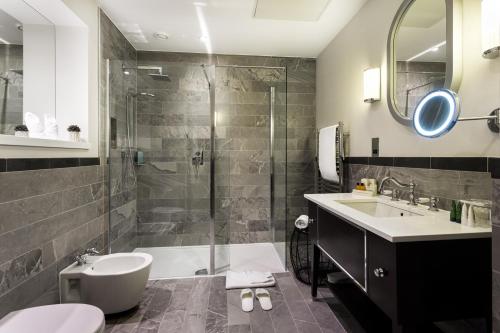 Xscape - 1 cama extragrande del hotel COURTHOUSE SHOREDITCH. Foto 3