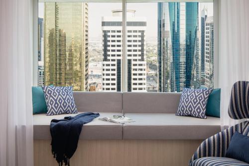 Habitación con ventana de nuevo diseño - extragrande del hotel Towers Rotana