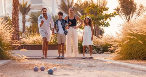 Ocean View Deluxe Room with Private Balcony - includes KiDS Club access del hotel Jumeirah Beach. Foto 4