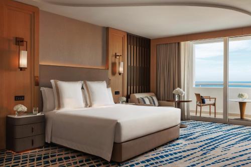 Ocean Balcony Club with Club Privileges - Daily Breakfast & Afternoon Tea, Evening Drinks & Canapes del hotel Jumeirah Beach. Foto 4