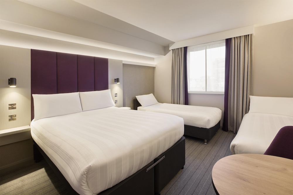 Habitación Cuádruple Familiar del hotel Premier Inn London Ealing