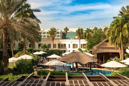 Premium Suite, Larger Suite, Garden View, with Executive Lounge Access del hotel Le Meridien Dubai and Conference Centre. Foto 20