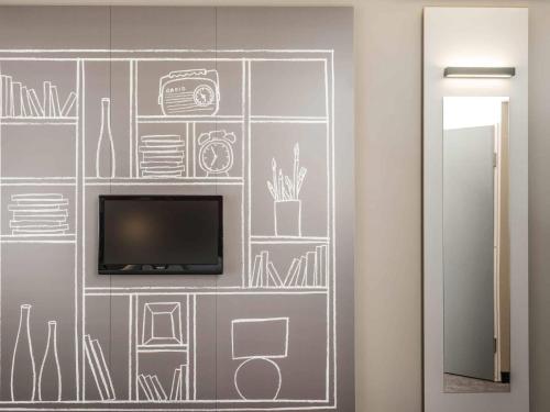 Habitación Doble Estándar del hotel Ibis Paris Porte De Clichy Centre. Foto 8