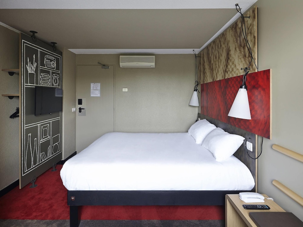 Habitación estándar doble, 1 cama doble del hotel Ibis Marne La Vallée Champs. Foto 14