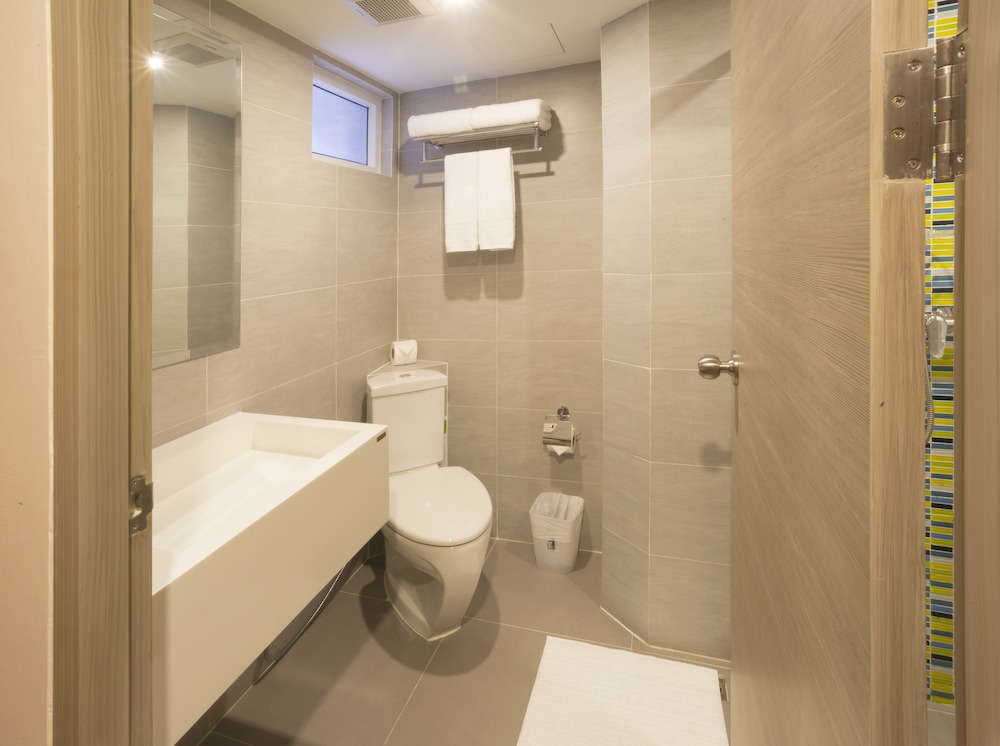 Estándar, Cama Doble del hotel Ibis Styles Bangkok Sukhumvit 50. Foto 9
