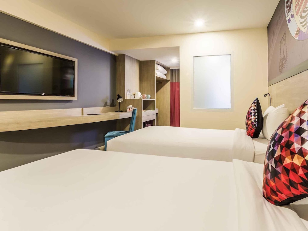 Estándar, Dos Camas Individuales del hotel Ibis Styles Bangkok Sukhumvit 50. Foto 1