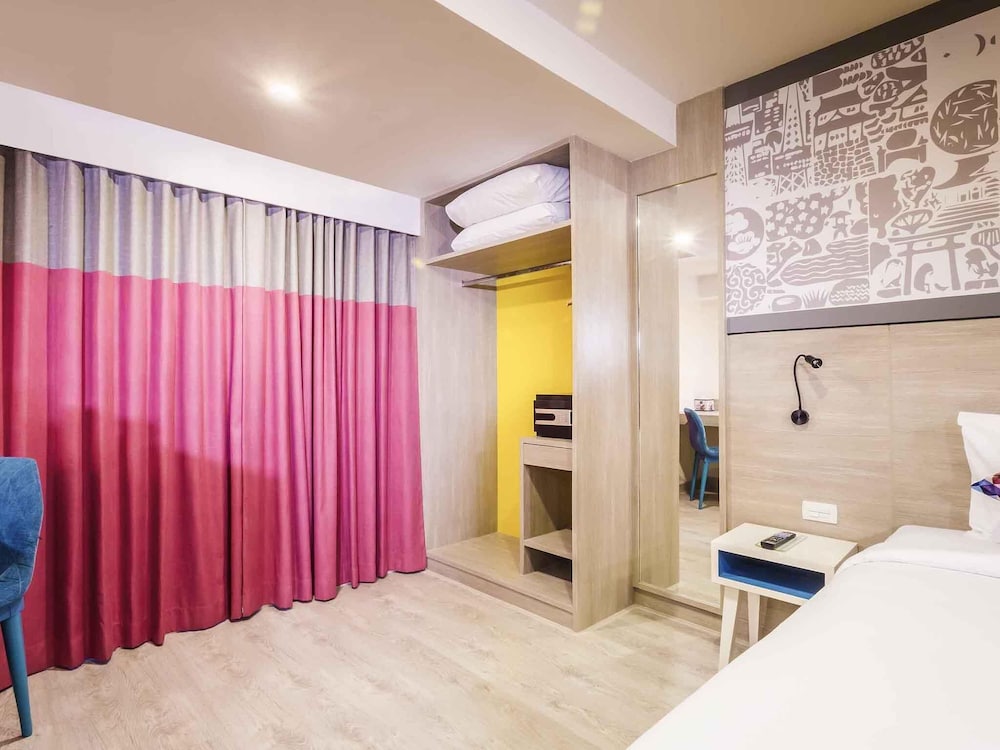 Habitación Familiar con Camas Apiladas del hotel Ibis Styles Bangkok Sukhumvit 50. Foto 2